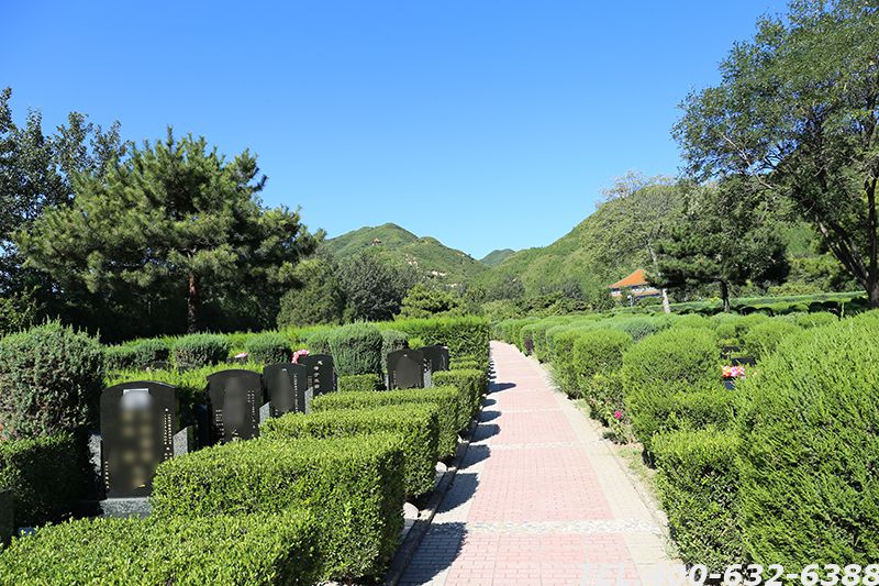 北京八宝山双人墓地价格表是什么呢？北京八宝山墓地在哪能选购？