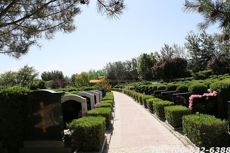 北京最贵陵园墓地价格是多少？万安公墓和凤凰山陵园价格贵吗？
