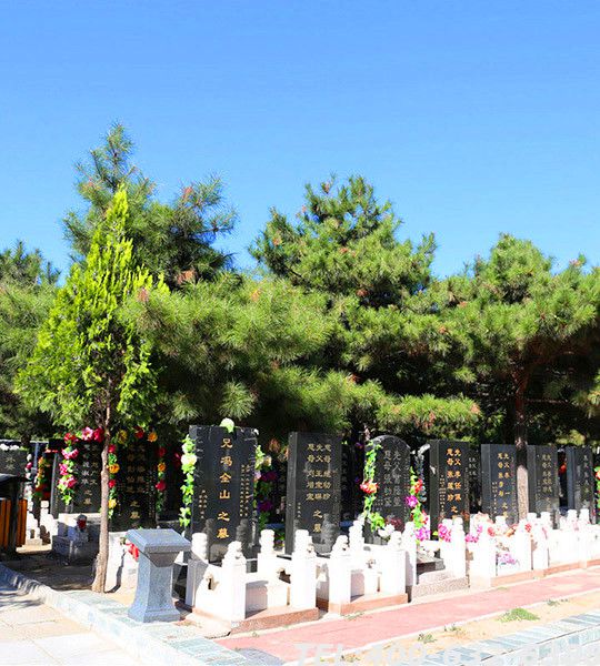 北京八宝山墓地价格多少？八宝山墓地合法吗？