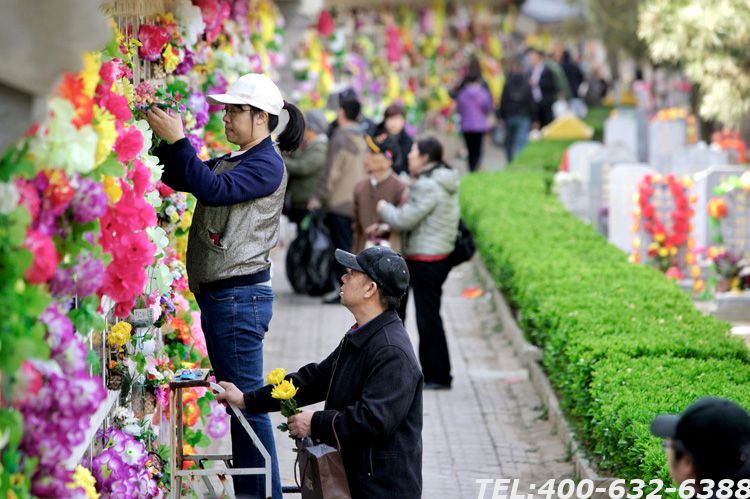 北京八宝山墓地价格多少钱？公共墓地怎么参观？