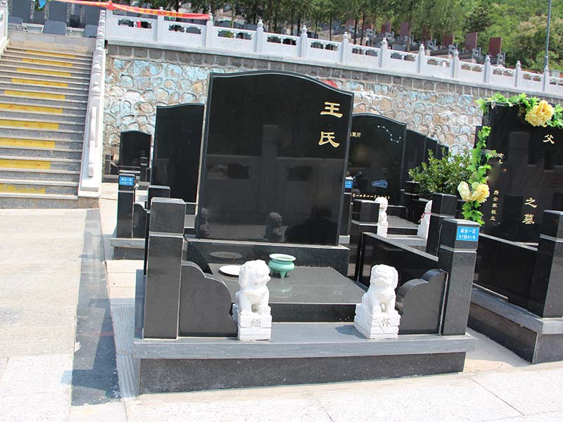 北京德陵公墓碑型，可谓各有千秋