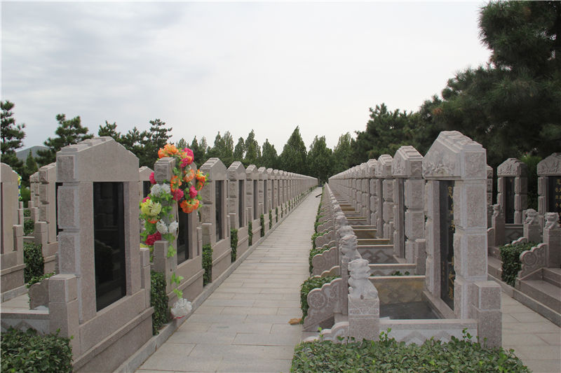 灵山宝塔公墓价位怎样的  不用园区不同葬法的价格不一样
