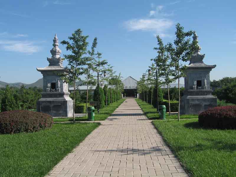 北京各陵园墓地价格差距大吗？该怎么选择墓地呢？