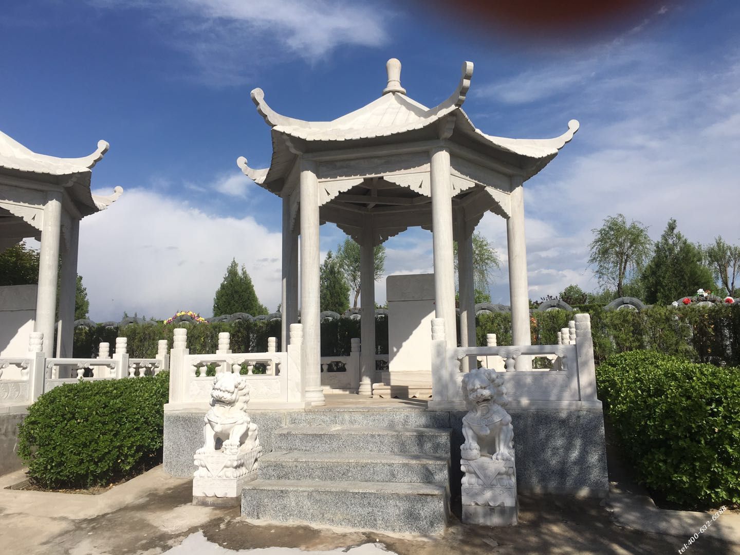 京南万佛园亭子墓