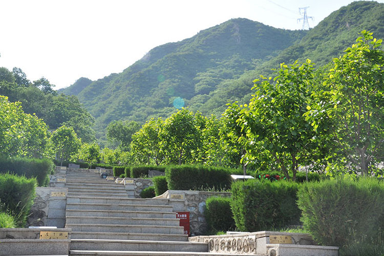 北京九公山陵园风水怎么样,考虑这两点
